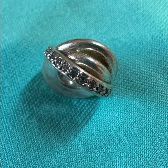 Elegant Silver Ring with Black Accents - Picture 2 of 6